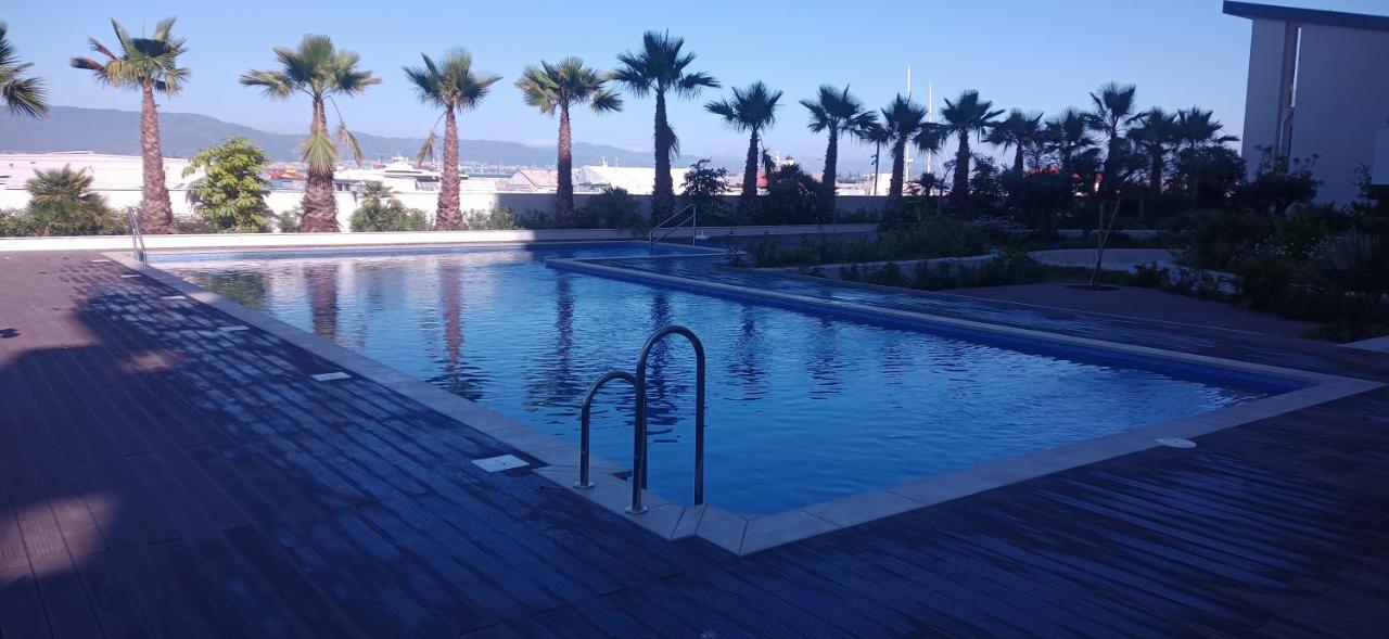 Kings Wharf Quay29 - Large Studio Apartment With 3 Pools - Gym - Rock Views - Holiday And Short Let Apartments In Гібралтар Екстер'єр фото