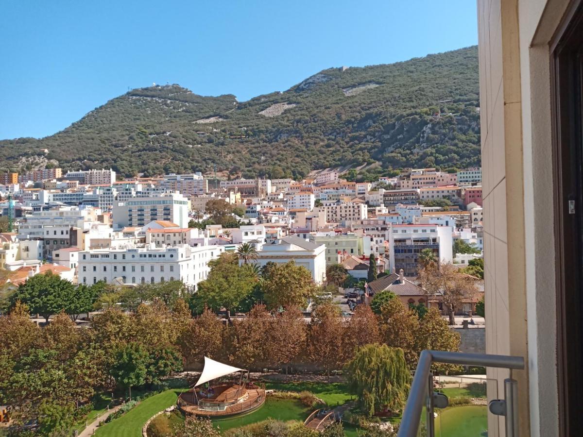 Kings Wharf Quay29 - Large Studio Apartment With 3 Pools - Gym - Rock Views - Holiday And Short Let Apartments In Гібралтар Екстер'єр фото
