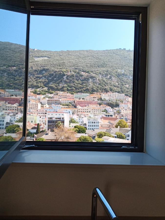 Kings Wharf Quay29 - Large Studio Apartment With 3 Pools - Gym - Rock Views - Holiday And Short Let Apartments In Гібралтар Екстер'єр фото